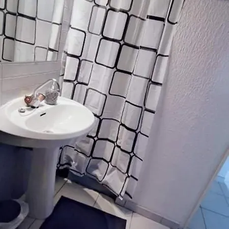 T2 Meuble Cote Azur - 4 Personnes Max Apartament *